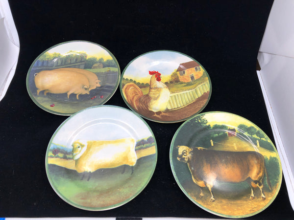 4 FARM ANIMAL LUNCH PLATES.