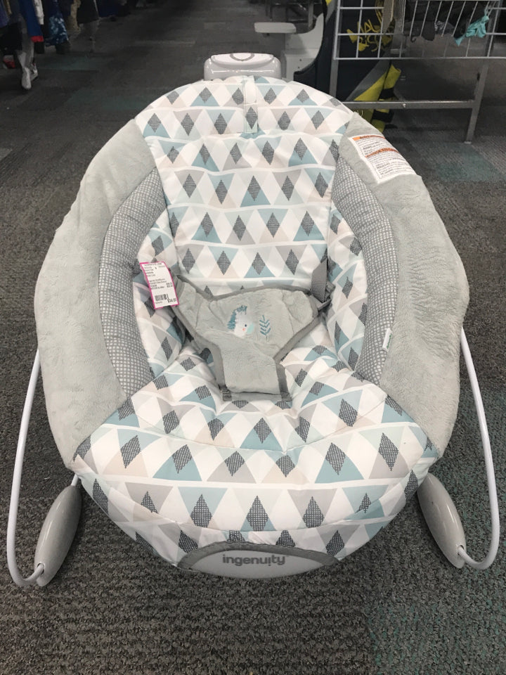 Ingenuity SmartBounce Automatic Baby Bouncer Seat with White Noise, Music