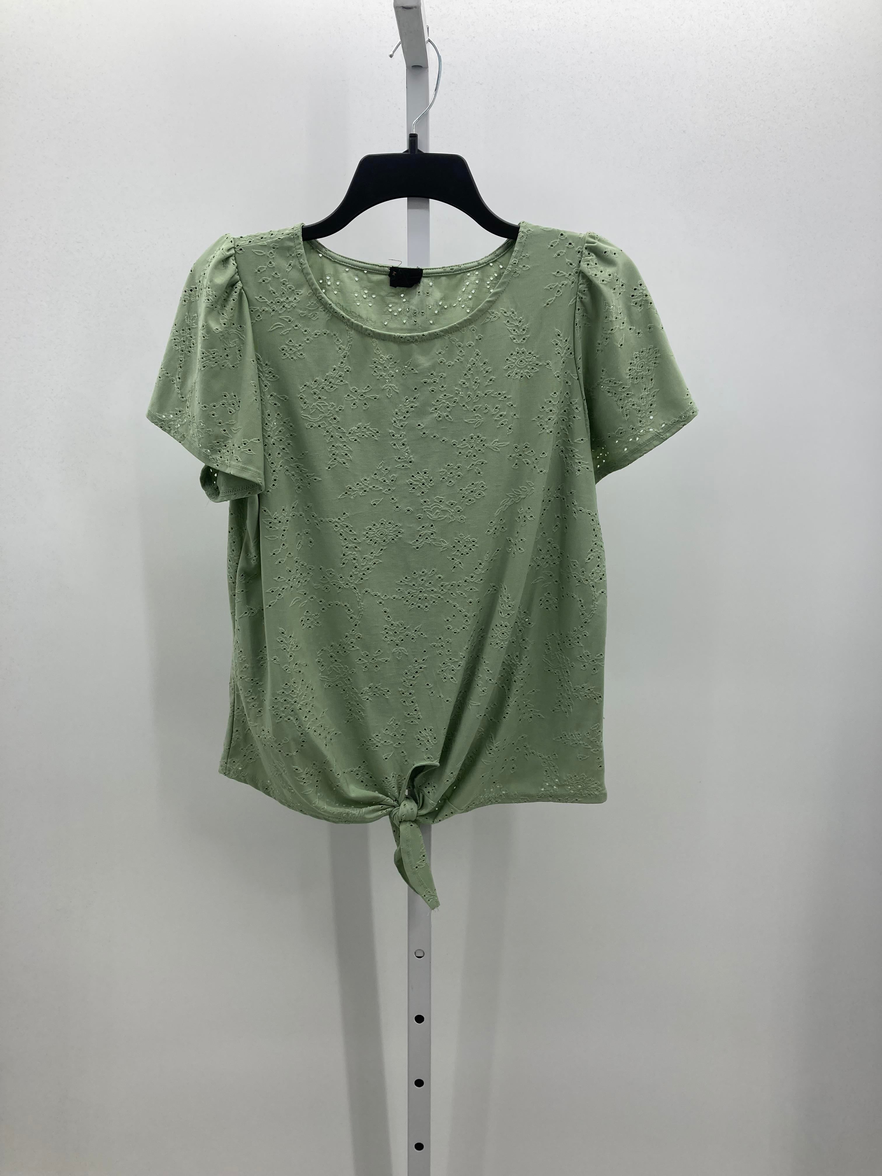 W5 Size Medium Misses Short Sleeve Shirt