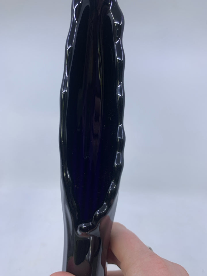 DARK PURPLE THUMBPRINT FOOTED SWUNG VASE.