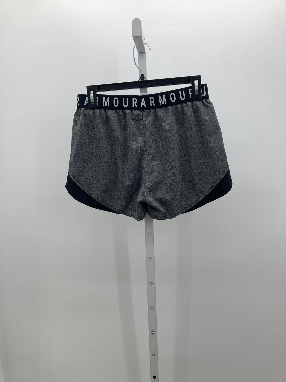 Under Armour Size Medium Misses Shorts