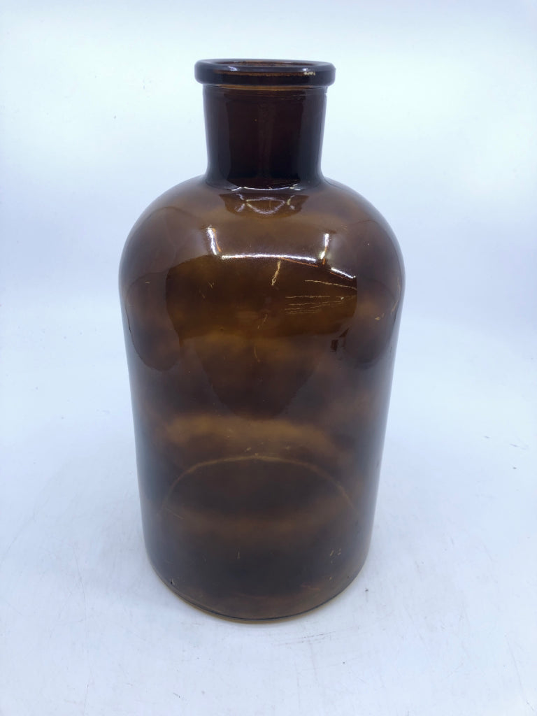 DARK BROWN GLASS VASE/BOTTLE.