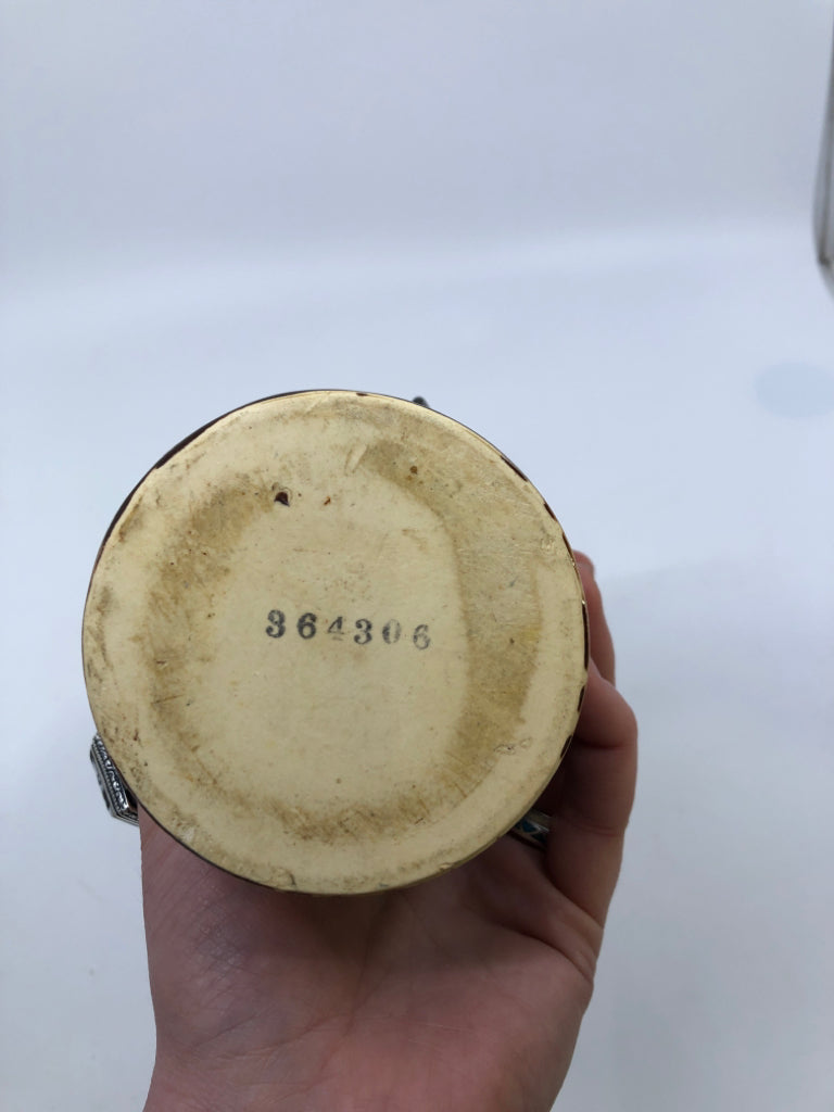 LIGHT BROWN LID CROCK W/ METAL LATCH.