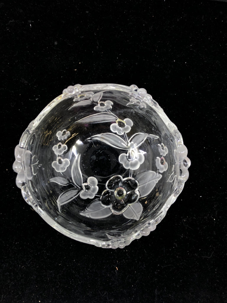 SMALL FLORAL FROSTED BOWL.