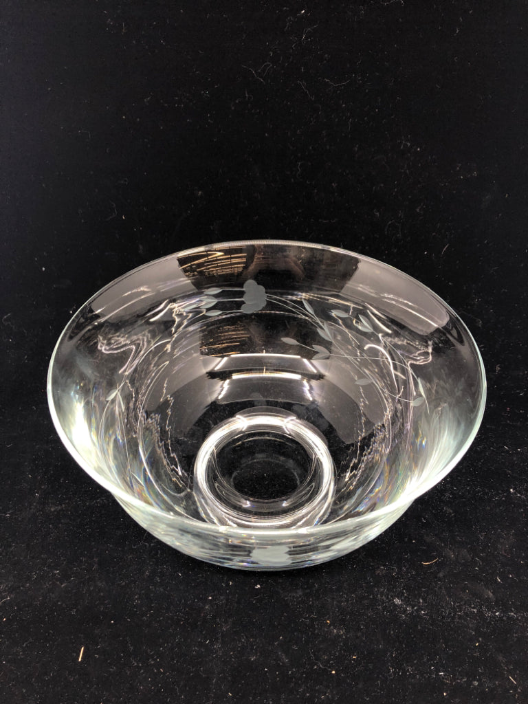 FOOTED ETCHED GLASS BOWL.