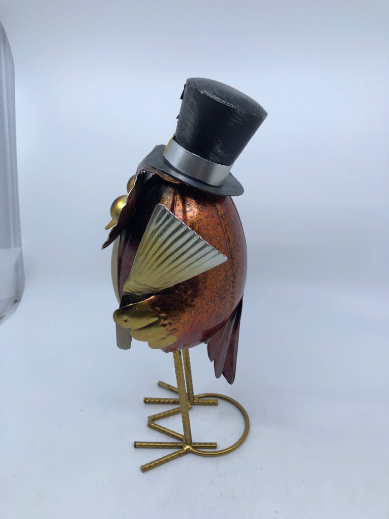 METAL OWL W/TOP HAT.