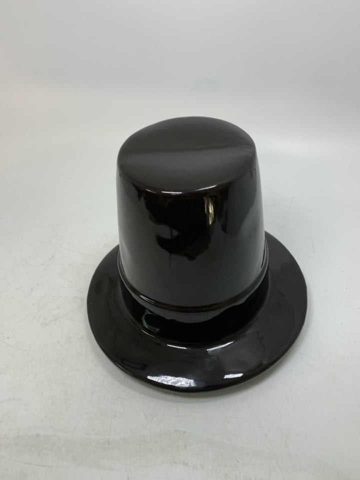 RAE DUNN BLACK GIVE THANKS PILGRIM HAT.