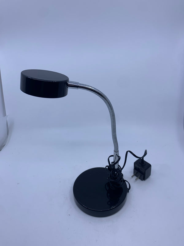 BLACK DESK LAMP.