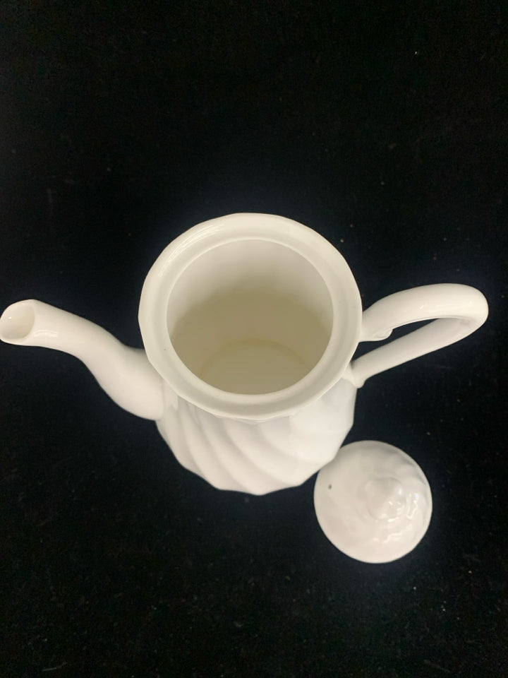 VTG TALL WHITE ROYAL TUSCAN COFFEE POT.