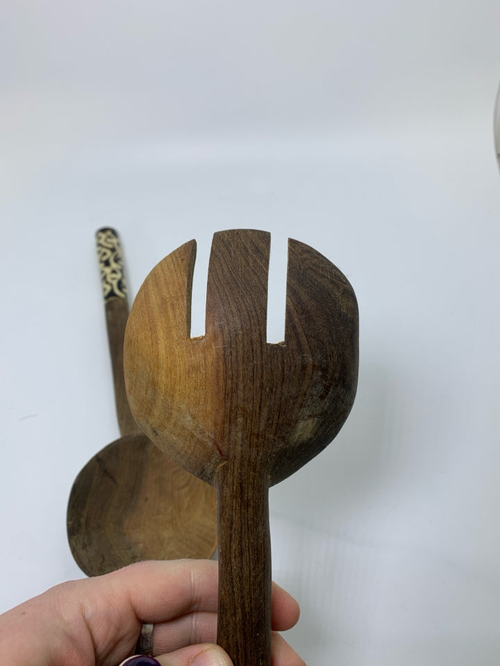2 WOOD CARVED SALAD UTENSILS W/ DETAILED HANDLE.