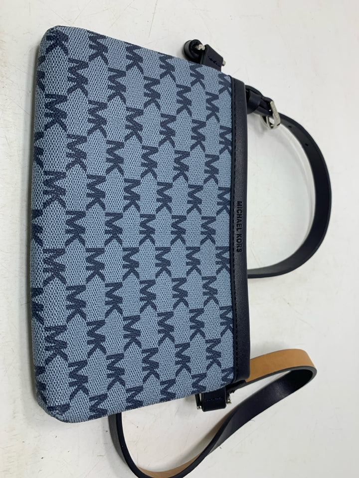 Michael Kors Waist Fanny Pack Signature Logo Canvas