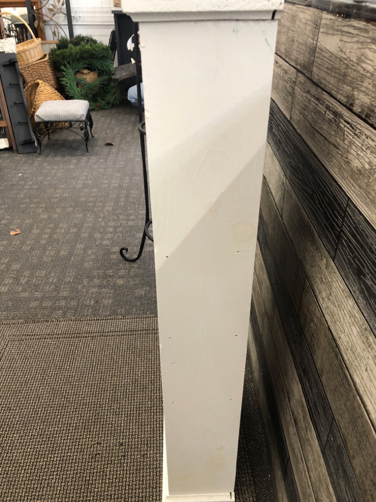 WHITE PAINTED SMALL BOOK SHELF.