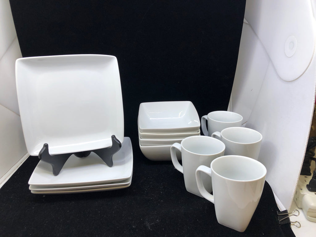 12PC WHITE SQUARE ROUNDED EDGE SERV FOR 4 SET.