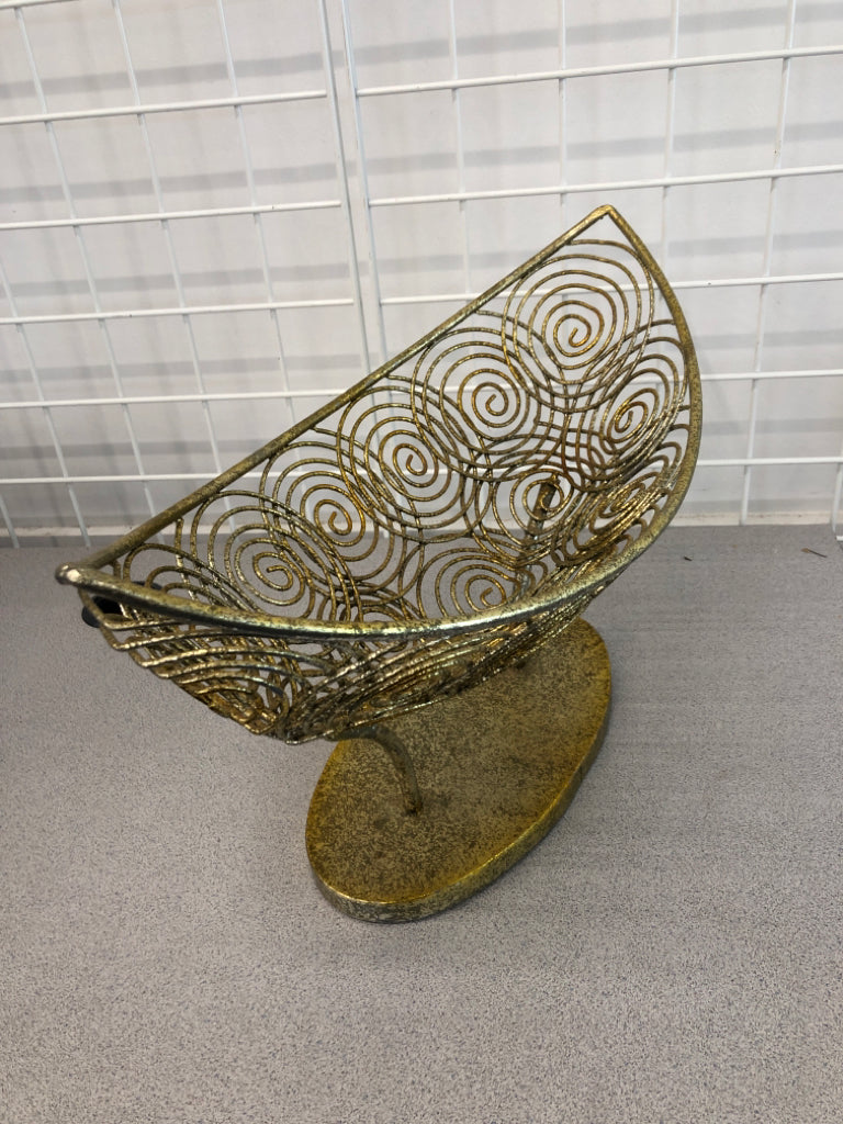 GOLD SWIRL PEDESTAL BOAT.