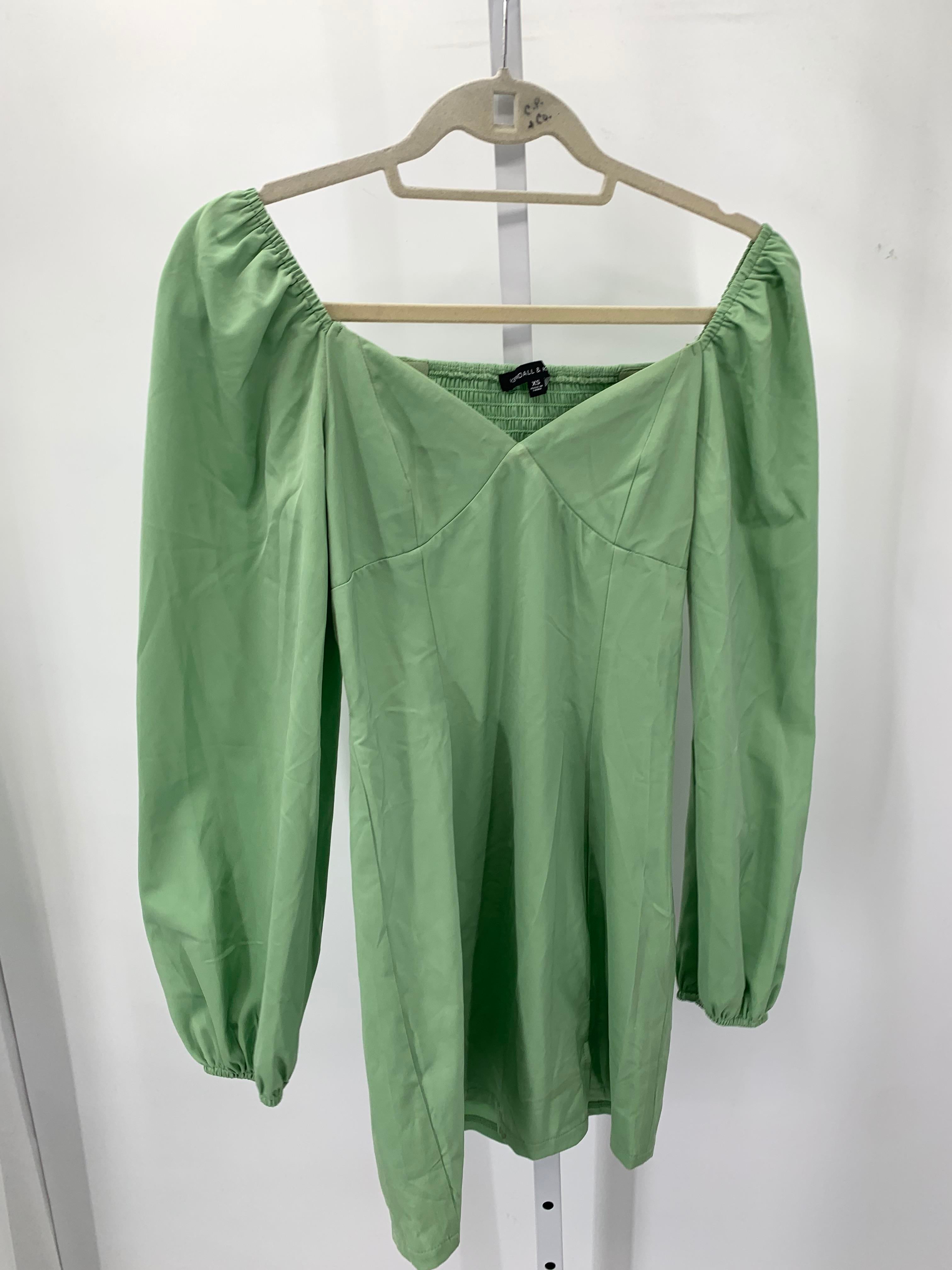 Kendall & Kylie Size X Small Juniors Long Sleeve Dress