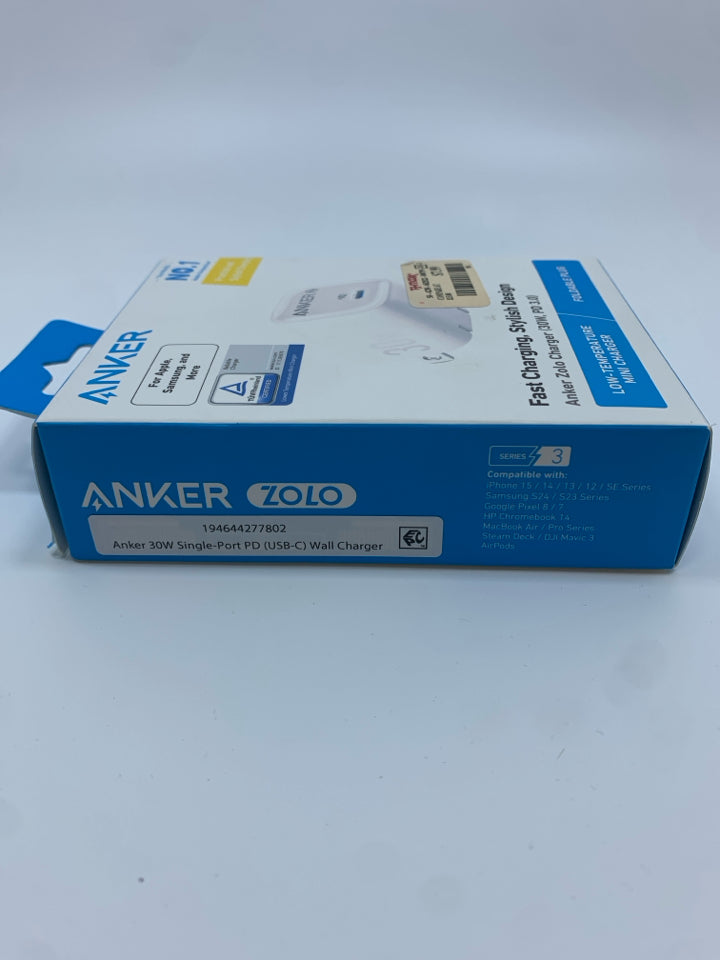 NIB ANKER FOLDABLE PLUG.