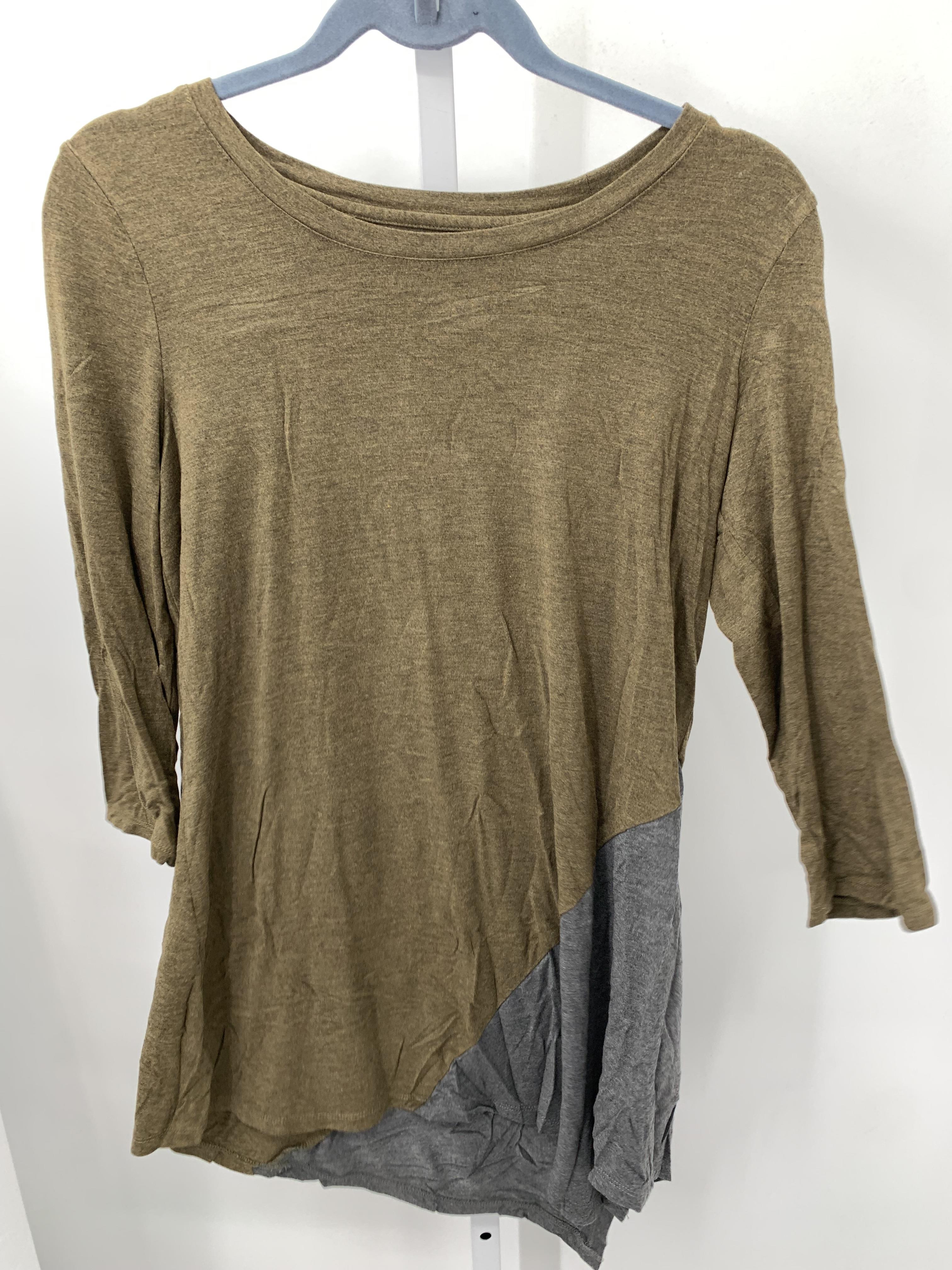 LOGO Size Medium Misses 3/4 Sleeve Shirt
