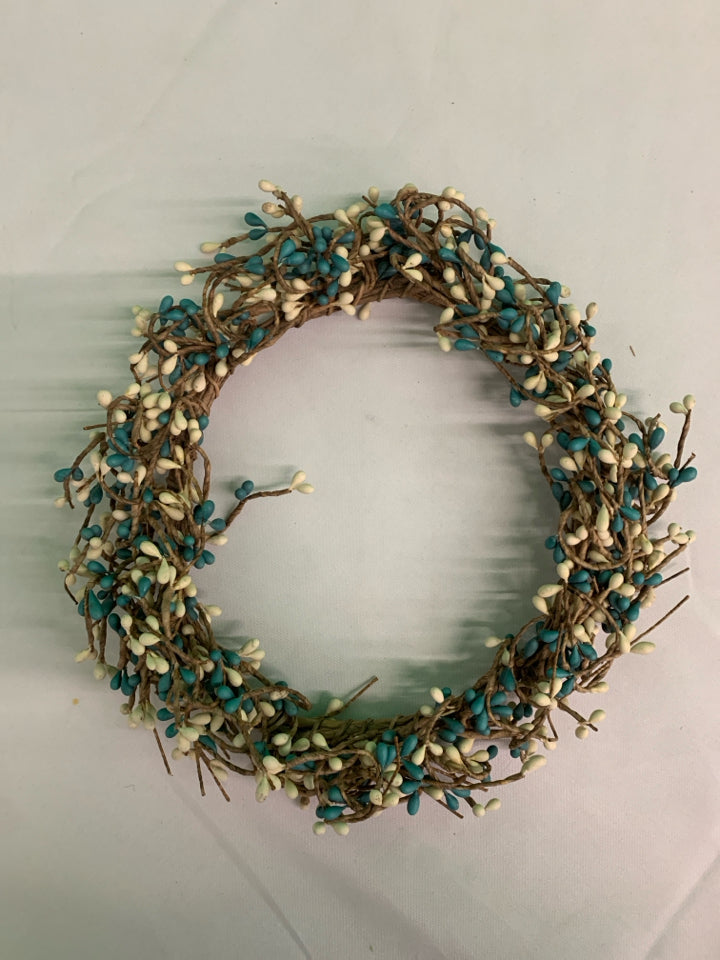 WHITE AND TEAL PIPBERRY WREATH.