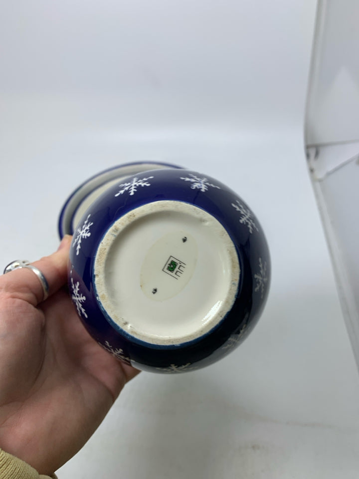 3 COBALT BLUE NESTING BOWLS W/ SNOWFLAKES.