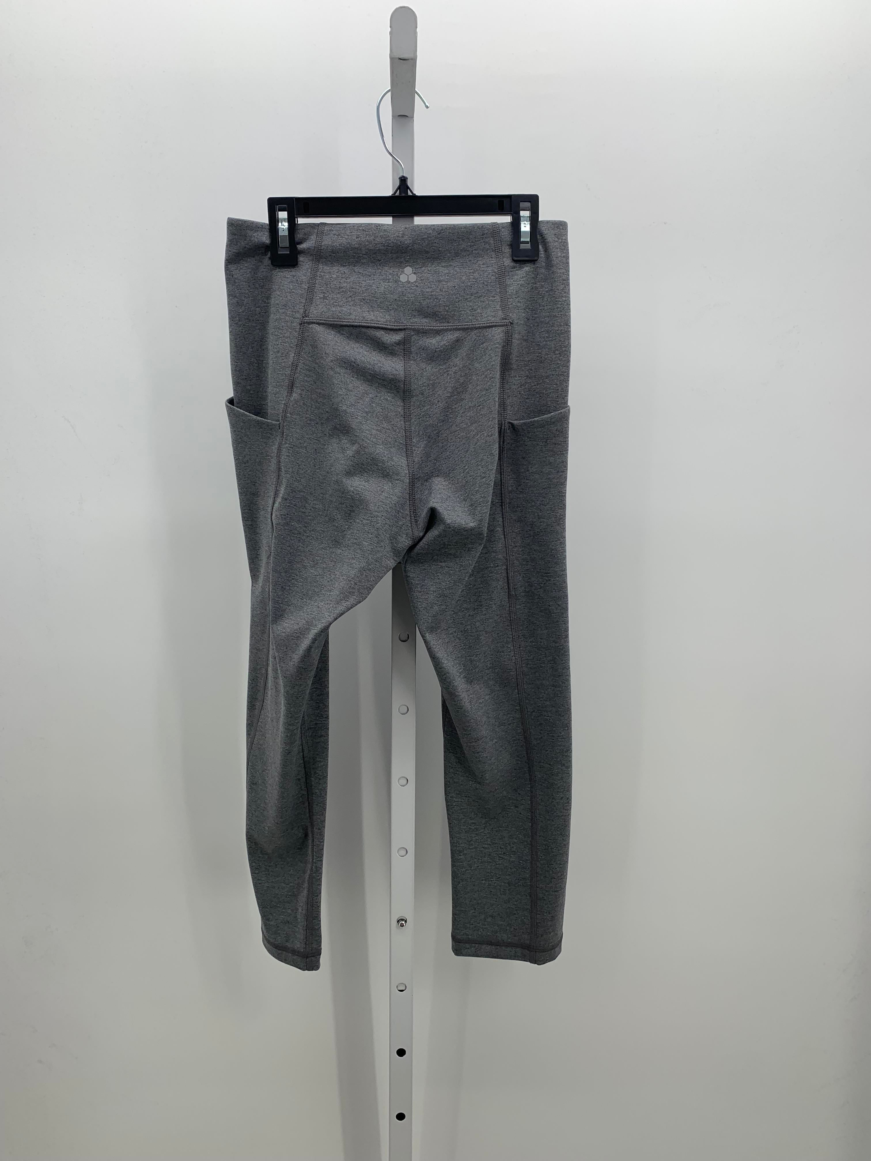 Tek Gear Size Medium Misses Capri Pants