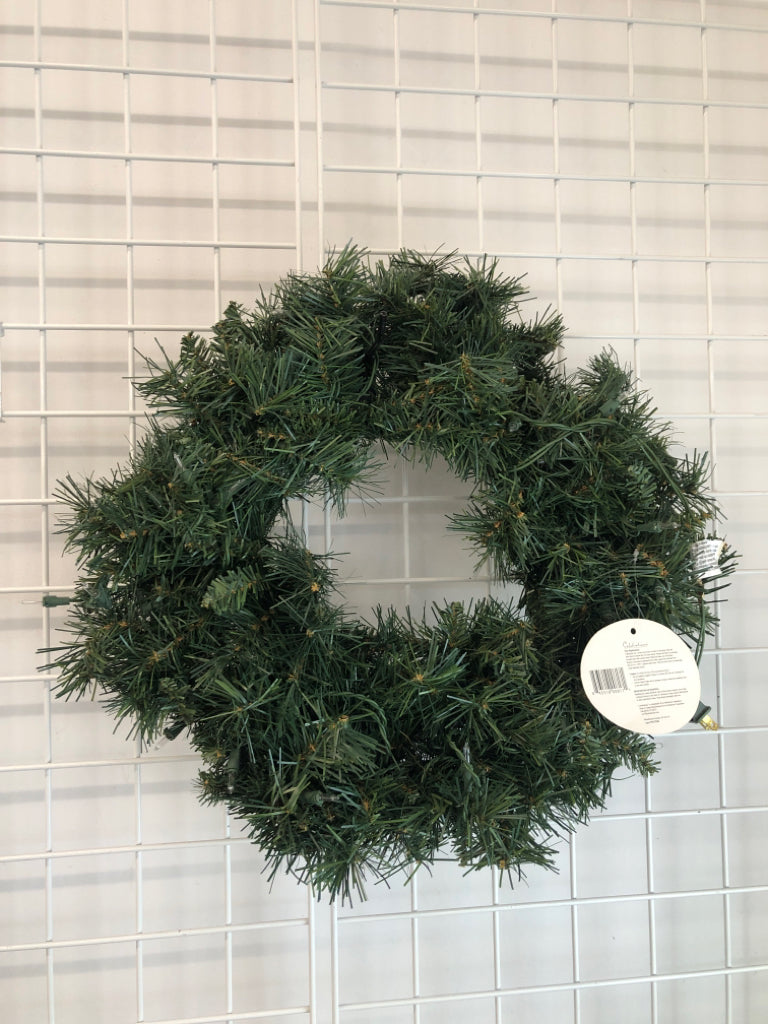 WARM LIGHT WREATH.