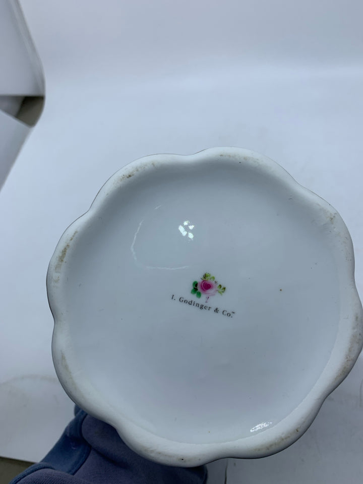 VTG FLORAL PITCHER W/ GOLD RIM.
