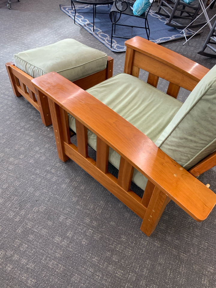 OAK WOOD W/ GREEN CUSHION CHAIR W/ OTTOMAN.