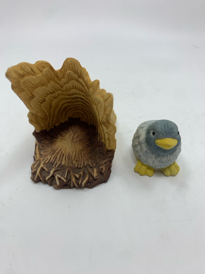 2PC WOODLAND SURPRISES BLUEBIRD FRANKLIN PORCELAIN FIGURINE W/CARD.