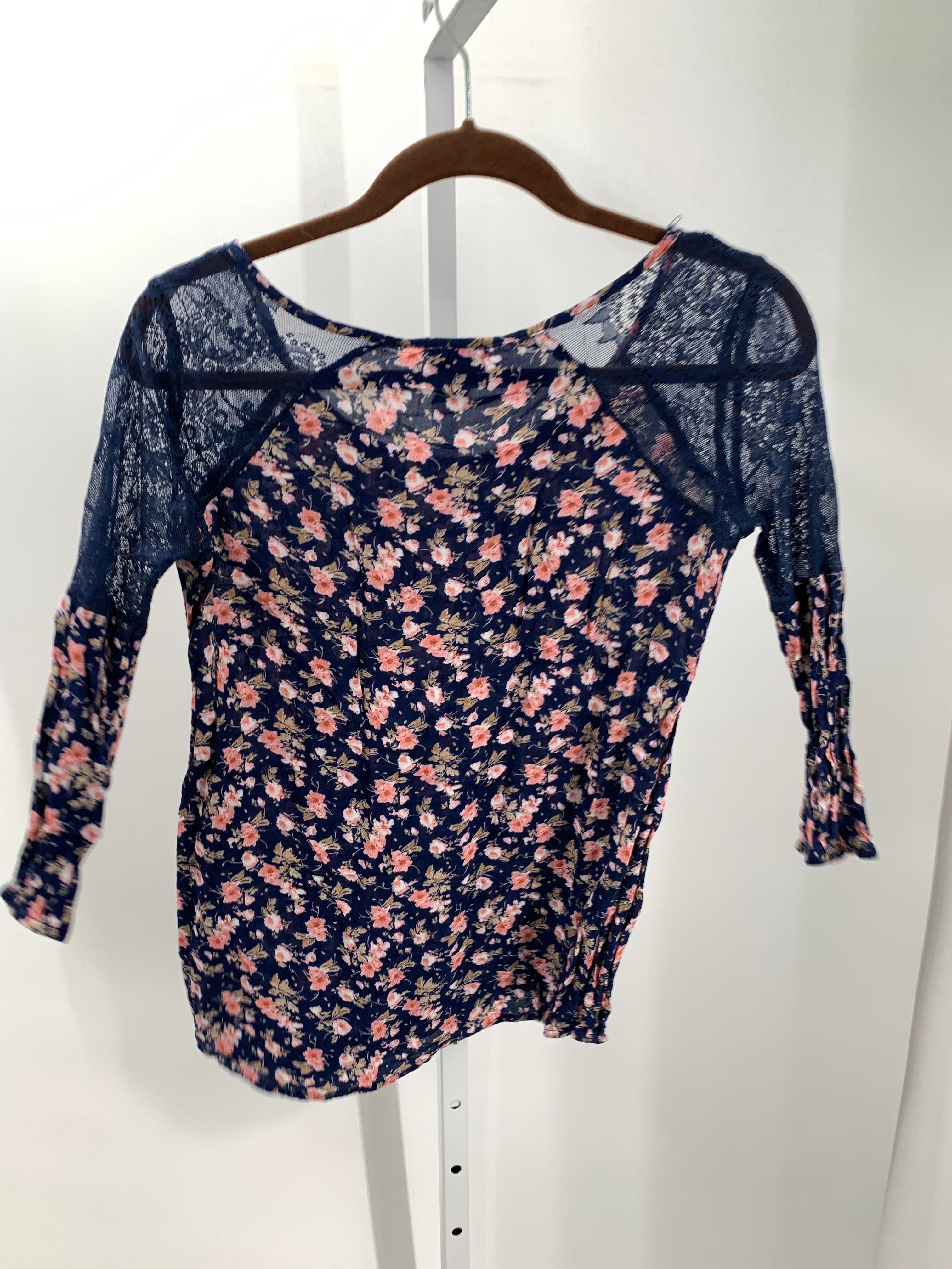 rue21 Size Medium Juniors 3/4 Sleeve Shirt