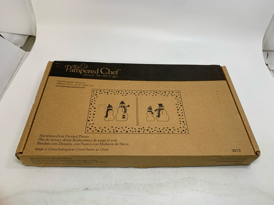 NIB SNOWMEN DOTS DIVIDED PLATTER.