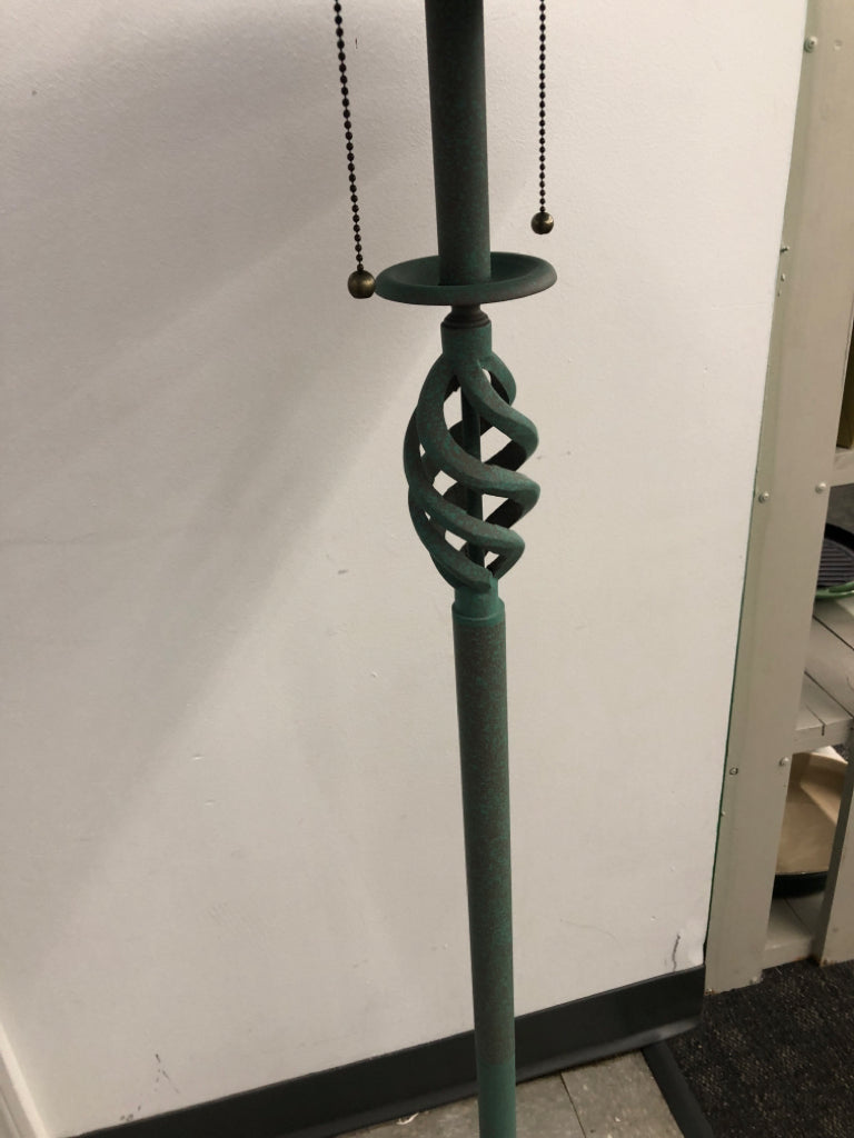 METAL 2 SWITCH GREEN FLOOR LAMP.