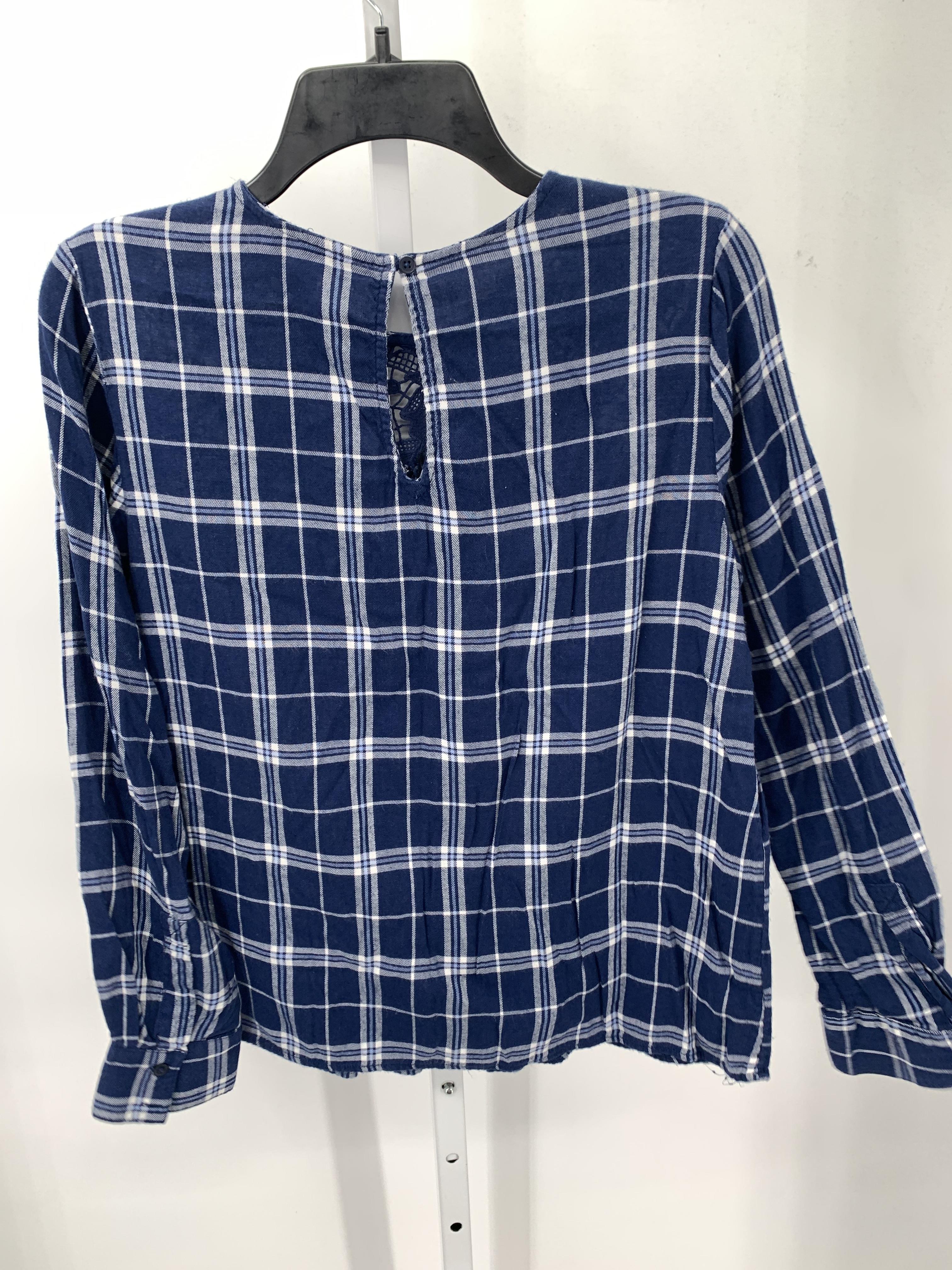 Vera Wang Size Medium Misses Long Sleeve Shirt