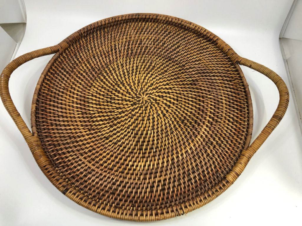 WOVEN SERVING TRAY W/HANDLES, WOOD BOTTOM.