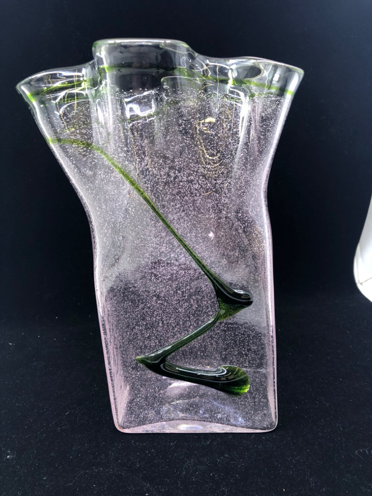 LARGE PINK BLOWN GLASS BUBBLE SQUARE HANDKERCHIEF VASE W/ GREEN EMBOSSED ZIGZAG.