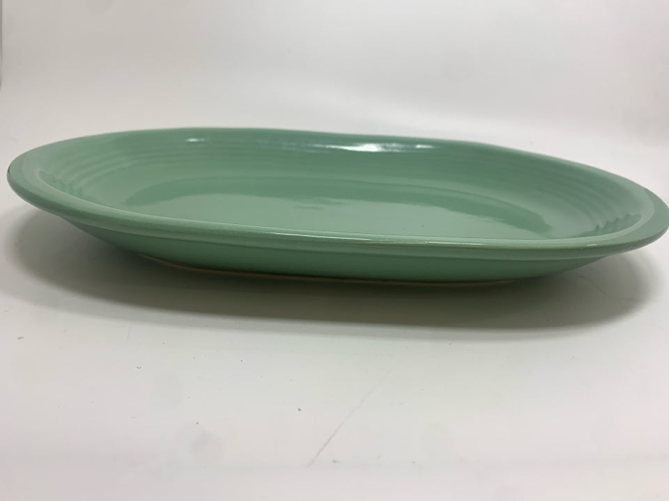TEAL OVAL CERAMIC SERVING DISH.
