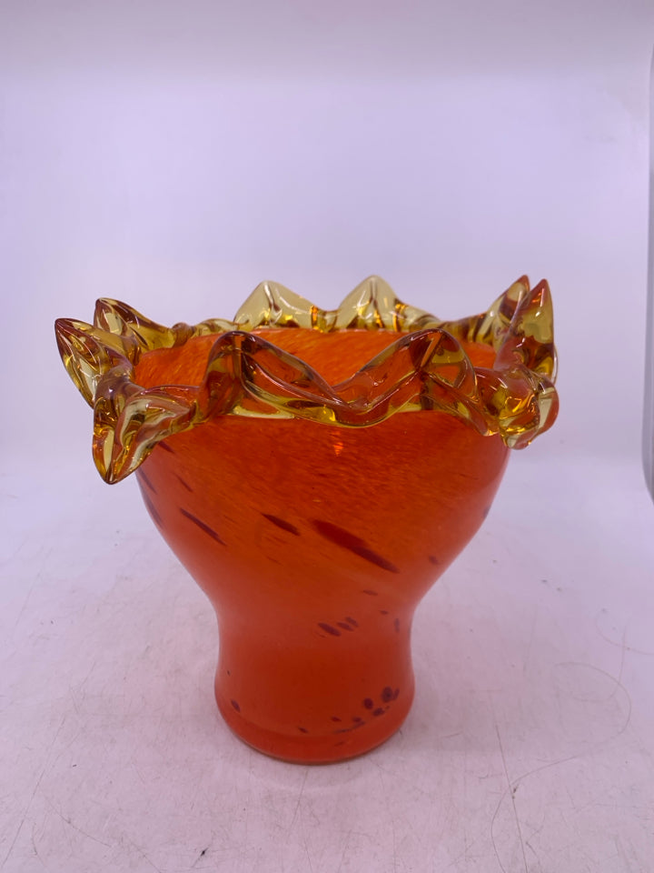 HEAVY BRIGHT ORANGE VASE W/ YELLOW POINTY UNEVEN RIM.