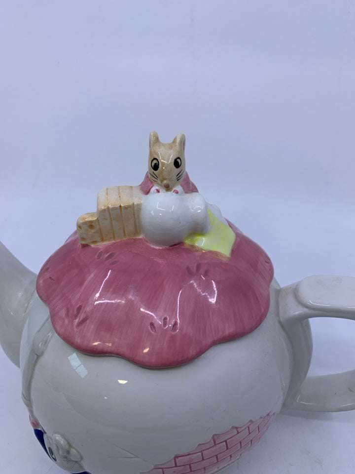MICE IN HOUSE TEAPOT.
