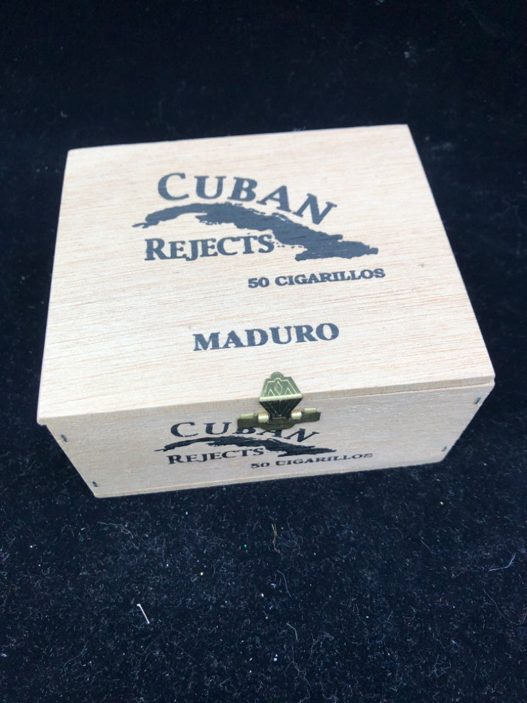 SMALL CIGAR BOX.