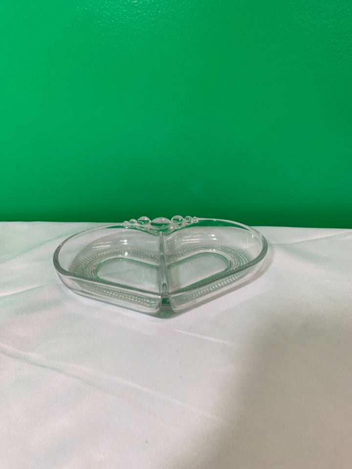 SMALL HEART SHAPED DIVIDED DISH.