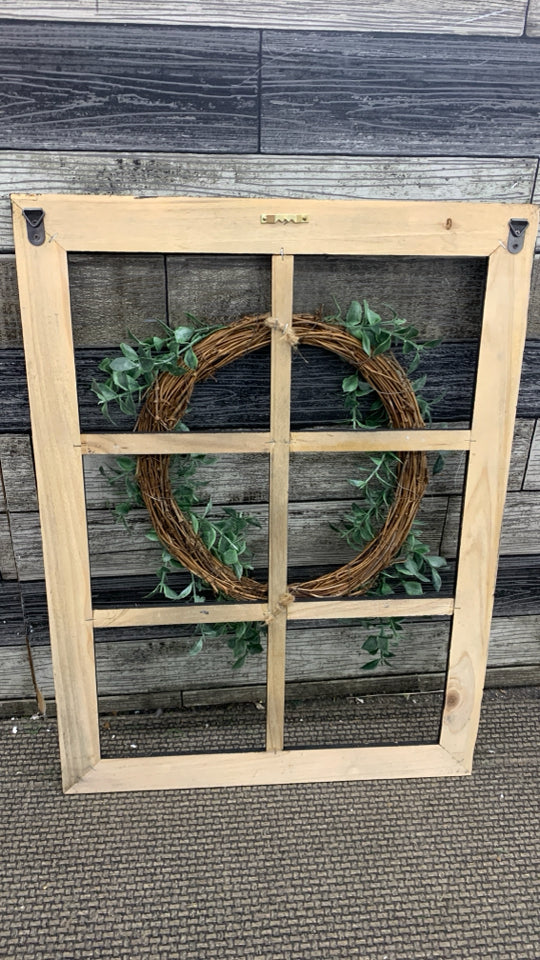 DISTRESSED LEAF WREATH WINDOW PANE.