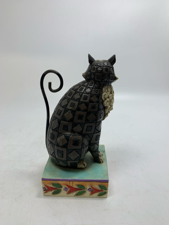 "LUCKY" BLACK & WHITE CAT 2006 RESIN FIGURINE.