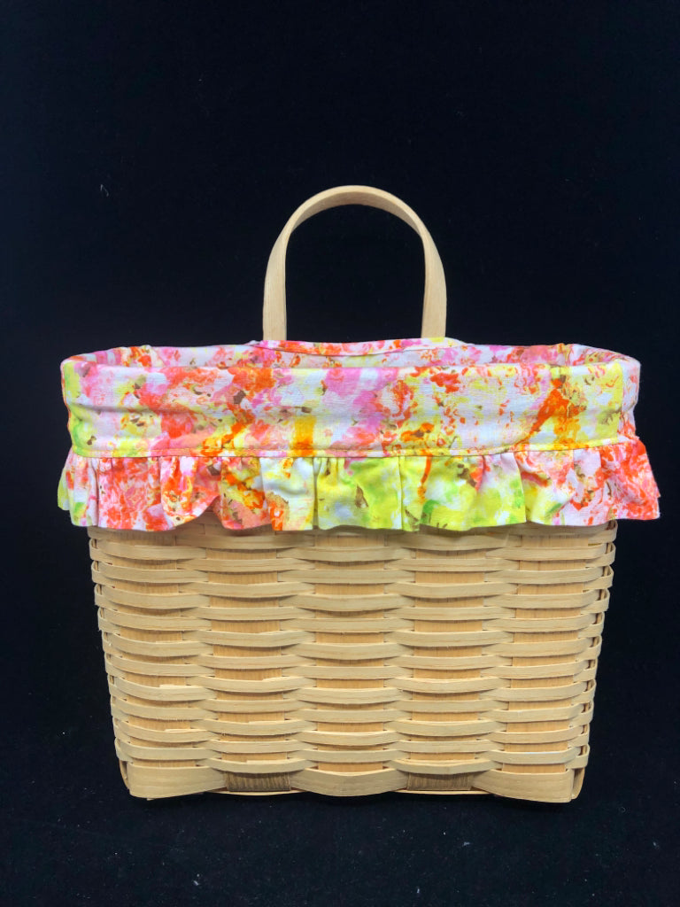 BLONDE WALL HANGING BASKET W COLORFUL INSERT.