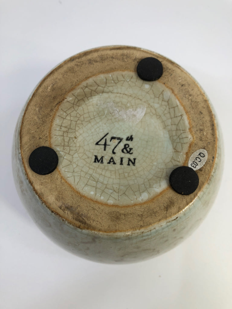 CREAM CRACKLE PLANTER W/FLOWER PATTERN BROWN EDGE.