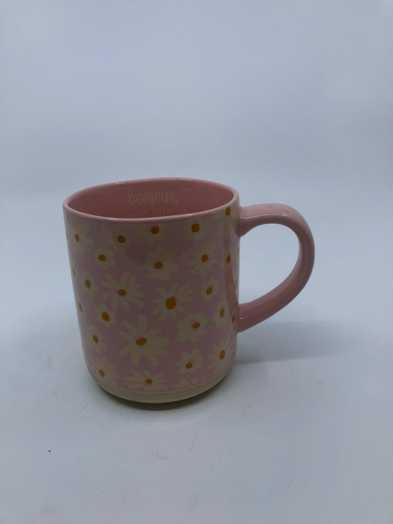 PINK MUG W DAISIES.