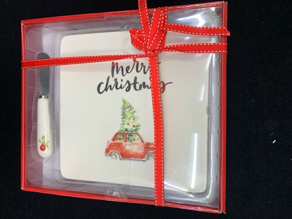 NIB 2 PC SPREAD SET MERRY CHRISTMAS.