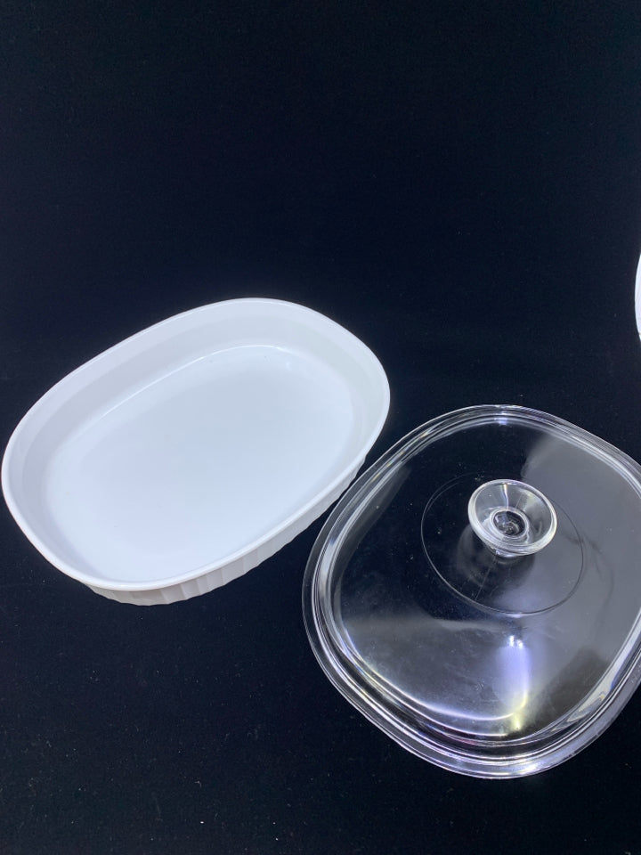 OVAL RIBBED CORNING WARE BAKING DISH W LID.
