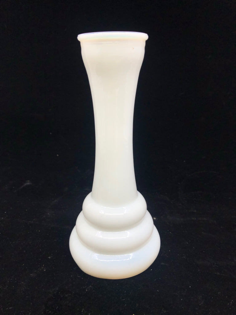 MILK GLASS BUD VASE W RIBBED BOTTOM.