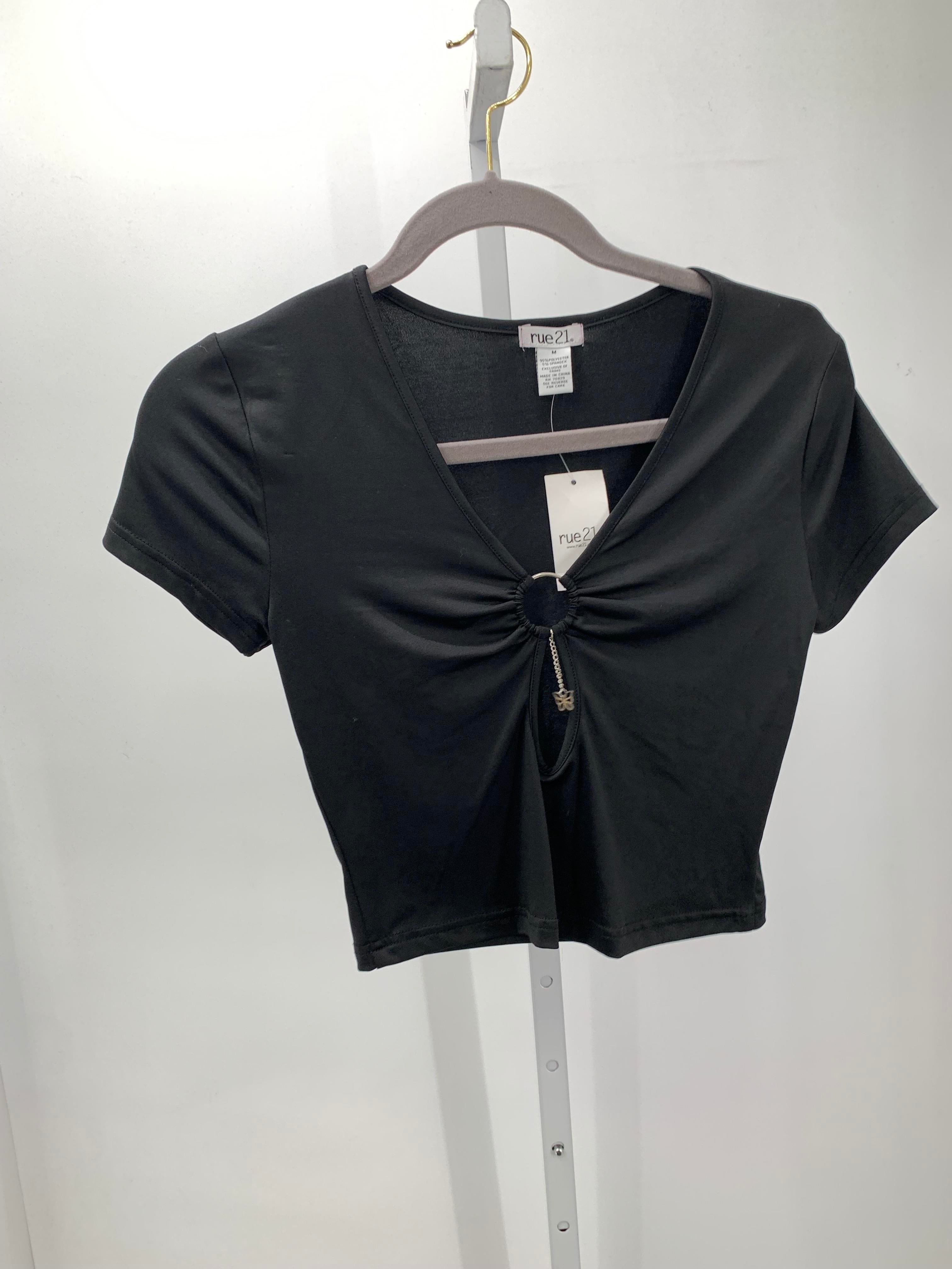 rue21 Size Medium Juniors Short Sleeve Shirt