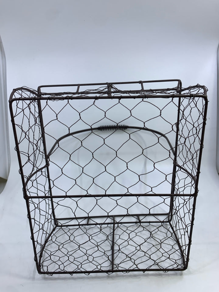 BROWN CHICKEN WIRE BASKET W/HANDLE.