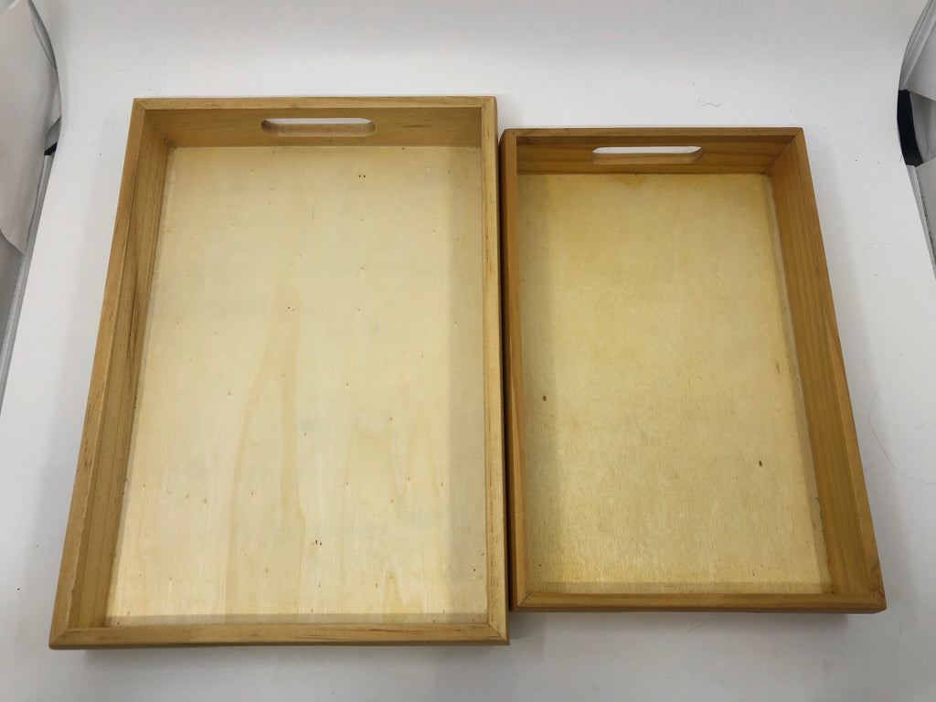 2 BLONDE WOOD NESTING TRAYS.